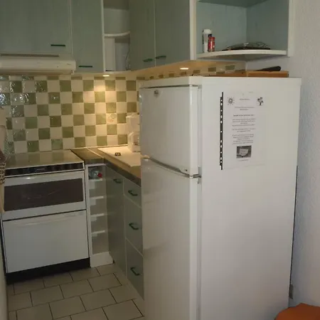 Appt 3 Pieces 32m2 + Terrasse 13m2 Ref 4050 *